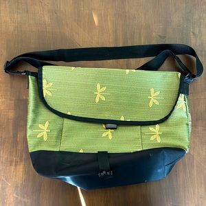 Sally Spicer San Francisco crossbody travel tote (rare) green dragonfly